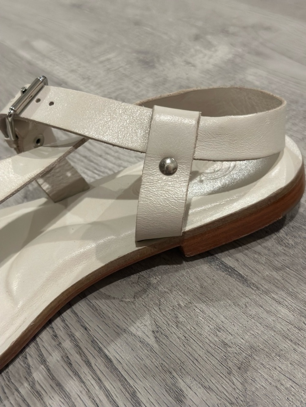 Golo Leather Modern Roman Sandals Cream Ivory Buckle Flat Sandals Size 7.5 - Picture 5 of 10